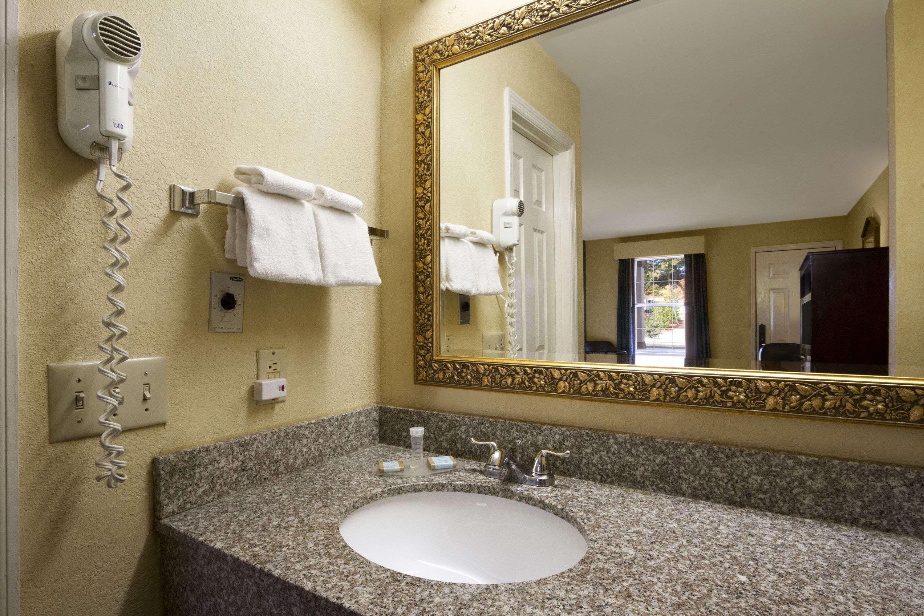 Quality Inn Covington Esterno foto