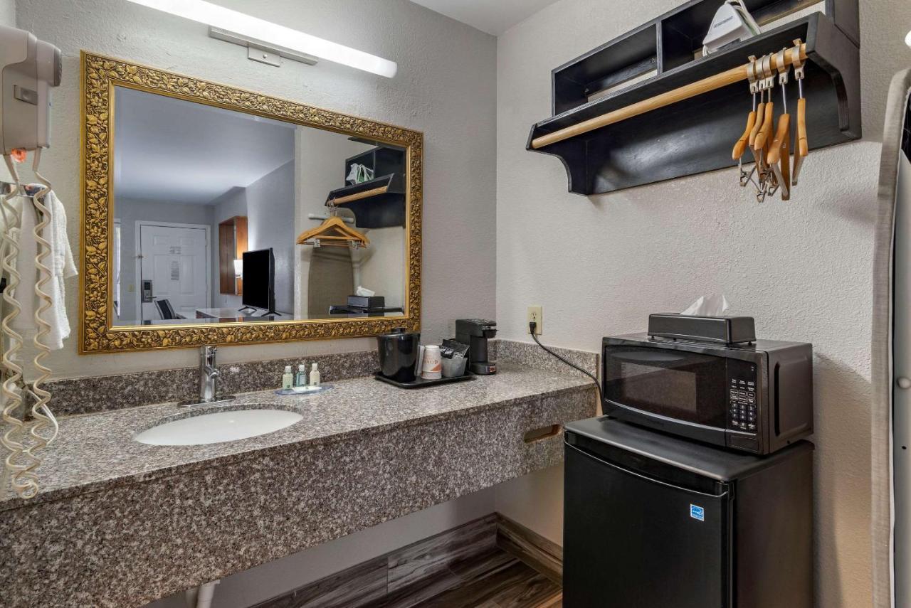Quality Inn Covington Esterno foto